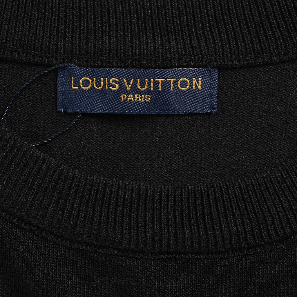 Louis Vuitton Chain-Ring LV Logo Embroidered T-Shirt