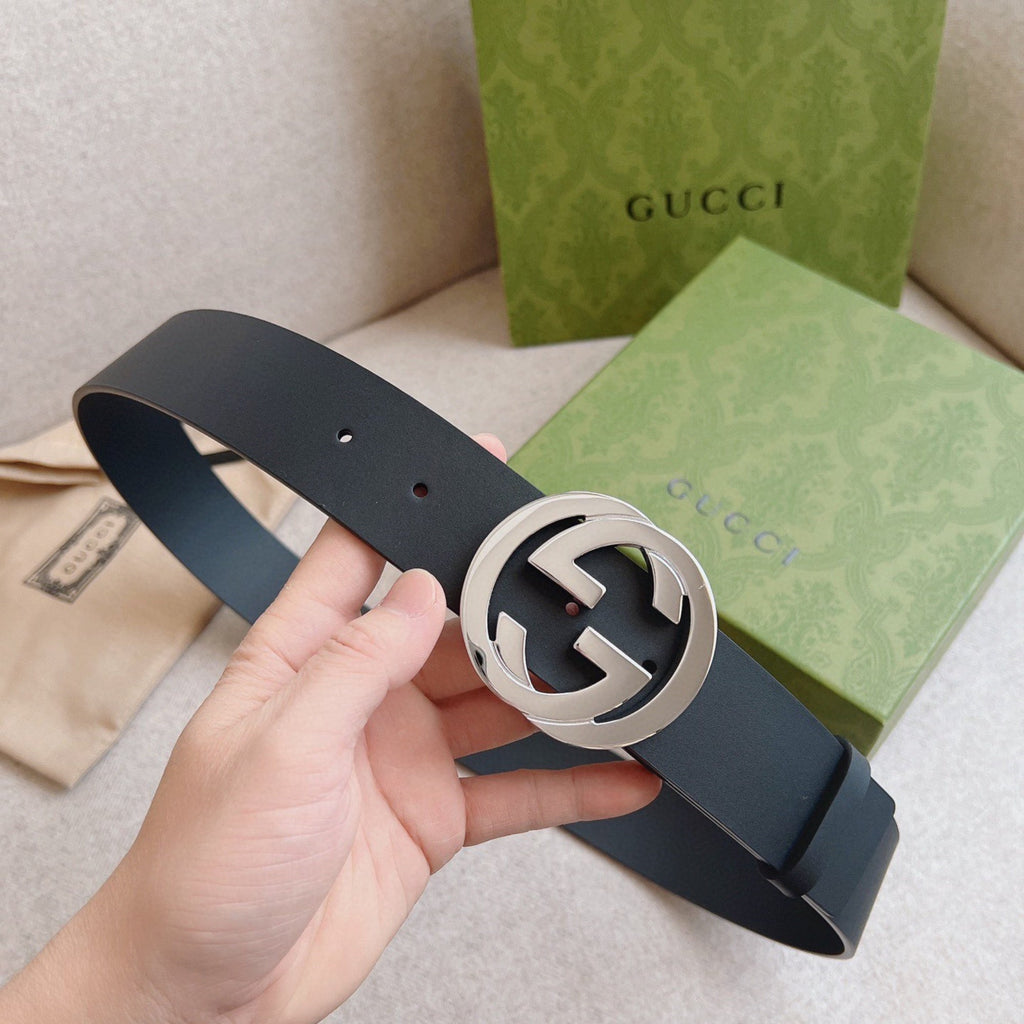Gucci Men's Leather Belt — Classic GG Buckle