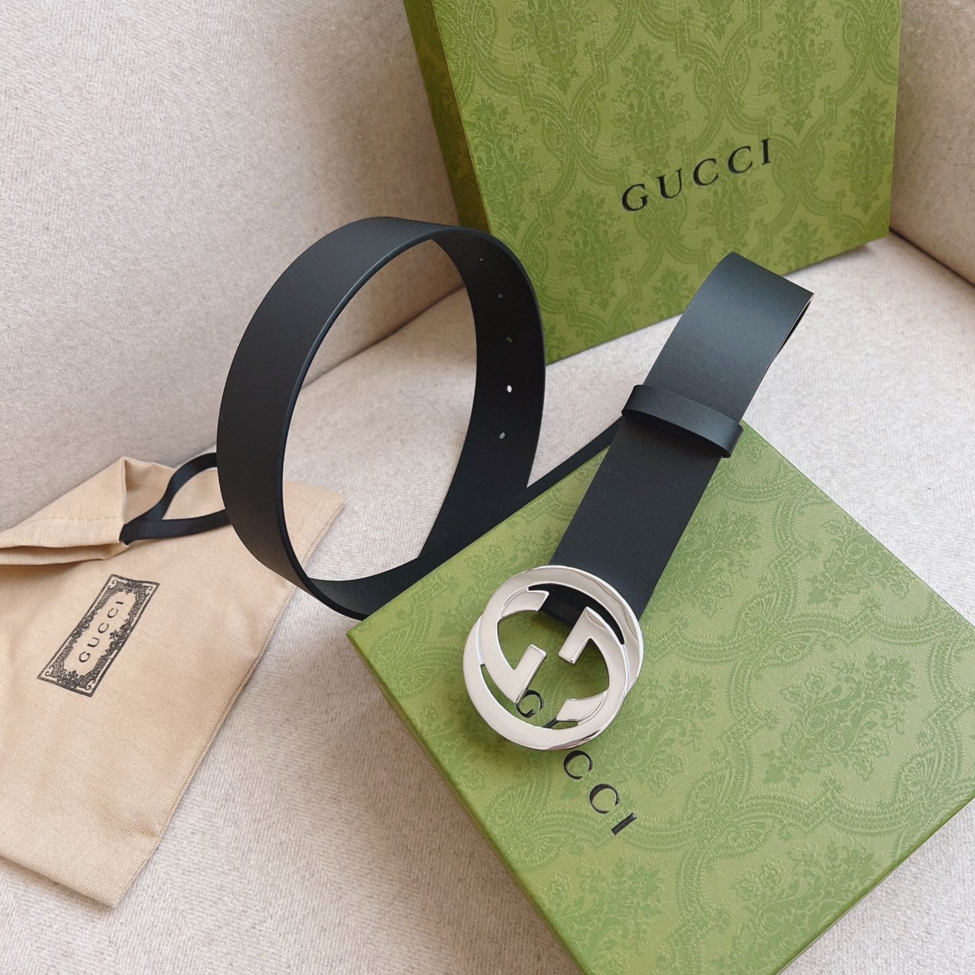 Gucci Men's Leather Belt — Classic GG Buckle