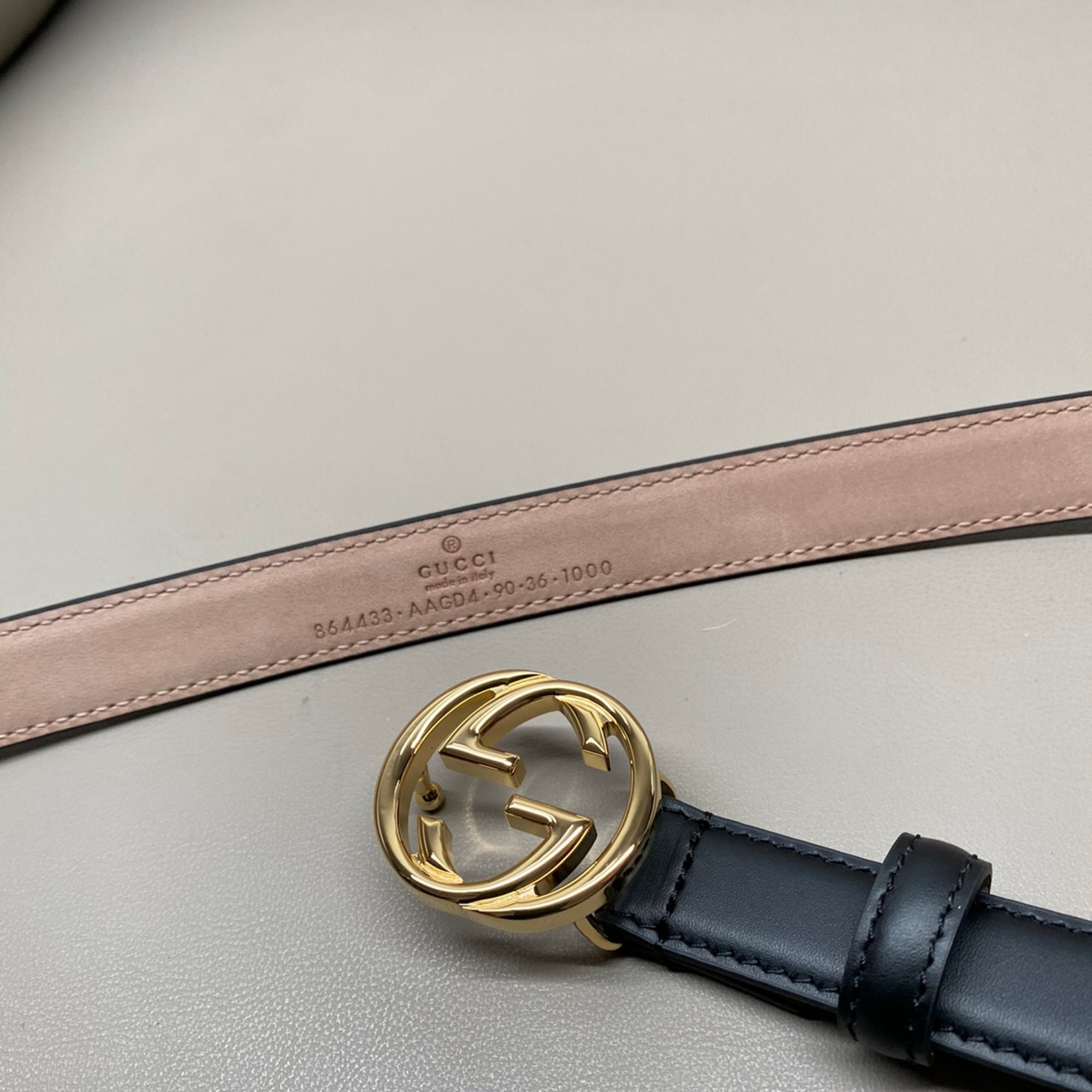 Gucci Women's Leather Belt — Classic GG Buckle