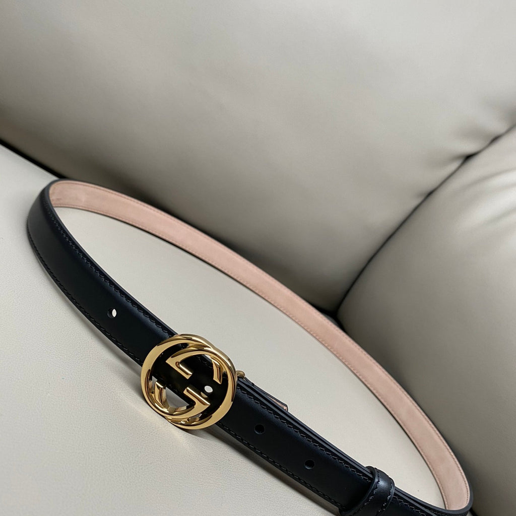 Gucci Women's Leather Belt — Classic GG Buckle