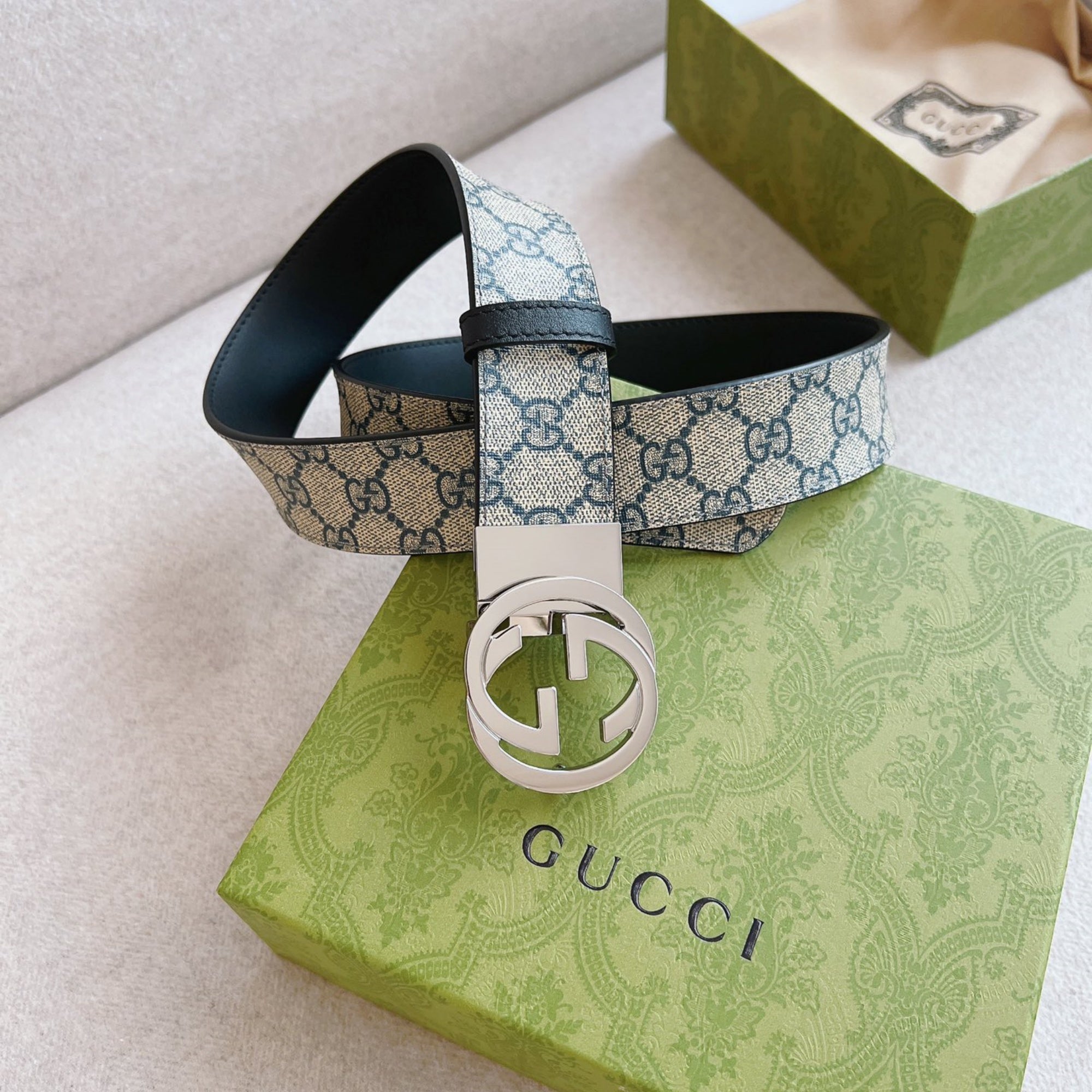Gucci Men's Leather Belt — Iconic Style, Timeless Wear