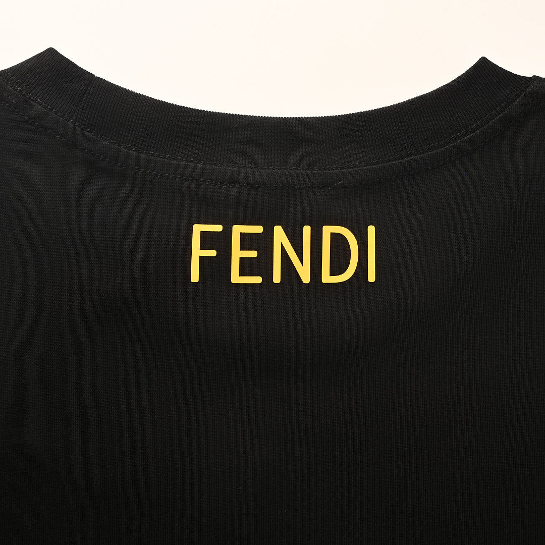 Fendi Roma Bag Bugs Eyes Oversized Print T-Shirt — Black